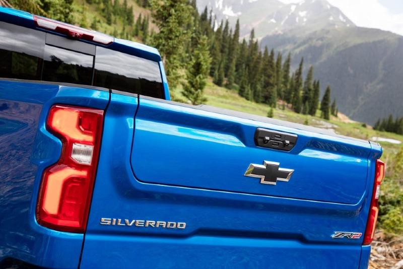 2022-chevrolet-silverado-1500-zr2-110-1649780932.jpg