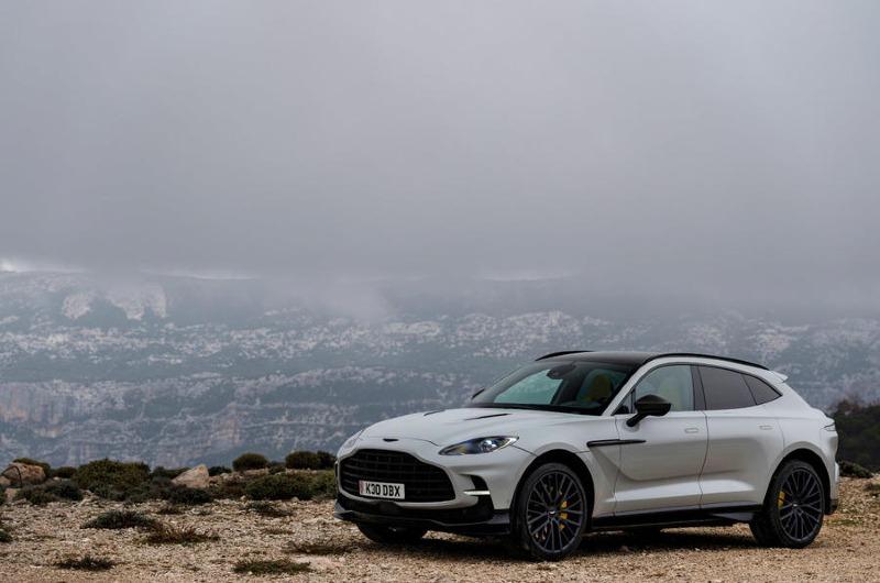 19-aston-martin-dbx-707-2022-first-drive-review-static-front.jpg