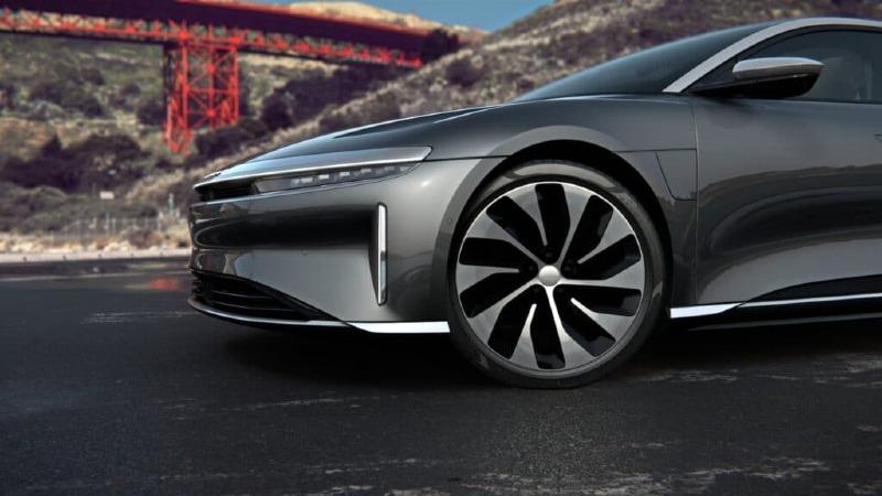 Lucid-Air-Grand-Touring-grey-wheel-1024x576.jpg