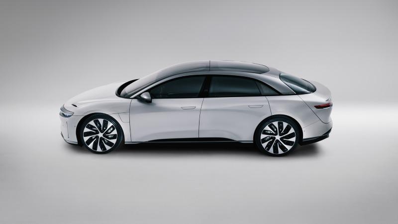 lucid-starts-selling-air-grand-touring-promises-air-grand-touring-performance-for-june_25.jpg