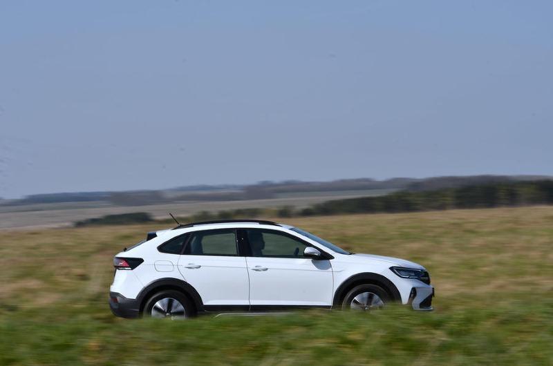 2-volkswagen-taigo-road-test-review-side-pan.jpg
