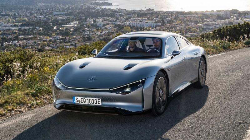 mercedes-benz-vision-eqxx-concept-exterior-front-quarter (1).jpg
