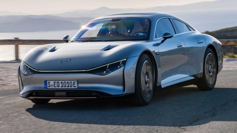 mercedes-benz-vision-eqxx-concept-exterior-front-quarter (7).jpg