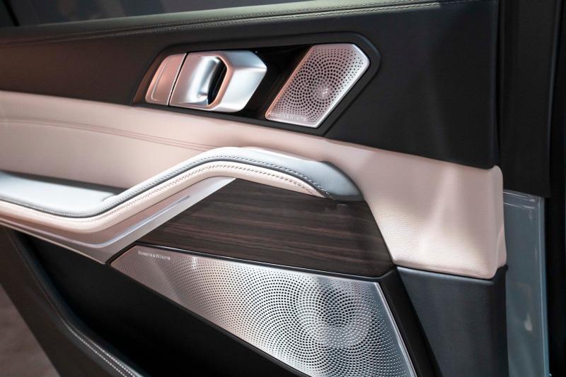 2023-bmw-x7-m60i-17.jpg