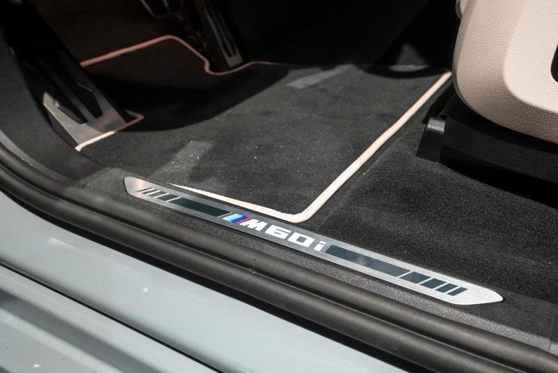 2023-bmw-x7-m60i-20.jpg