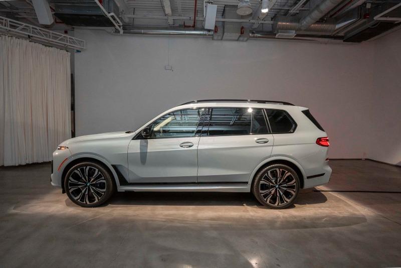 2023-bmw-x7-m60i-22.jpg