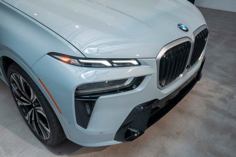 2023-bmw-x7-m60i-31.jpg