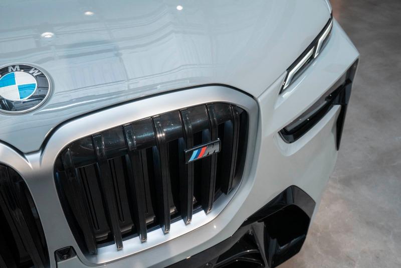 2023-bmw-x7-m60i-32.jpg