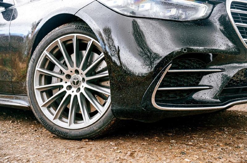 6-mercedes-benz-s-class-2022-road-test-review-alloy-wheels.jpg