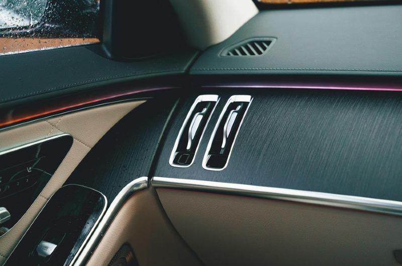 16-mercedes-benz-s-class-2022-road-test-review-interior-trim.jpg