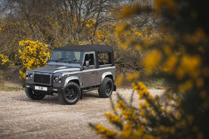 20-twisted-defender-ev-2022-uk-first-drive-review-static-front.jpg