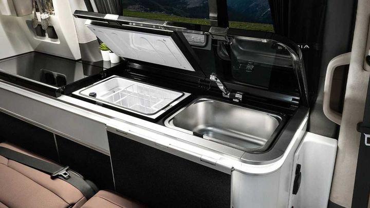 hyundai-staria-lounge-camper-202286381-1650353187_13.jpg