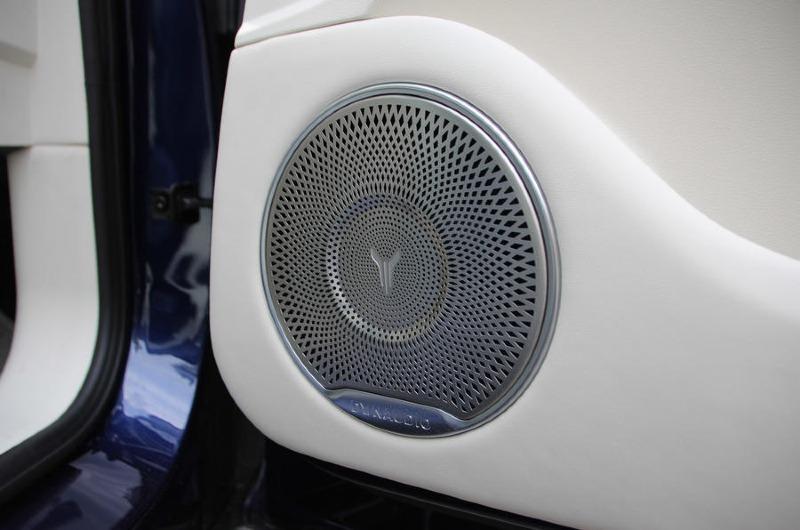 6-voyah-free-2022-first-drive-review-speakers.jpg