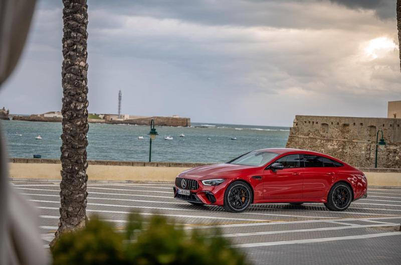 24-mercedes-amg-gt63s-e-2022-review-static-front.jpg