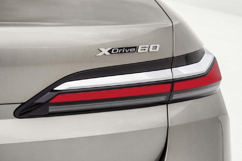 bmw-7-series_100838290_l.jpg