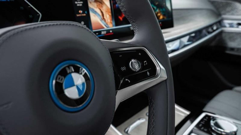 2022-bmw-i7 (11).jpg