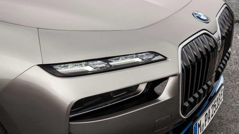2022-bmw-i7 (42).jpg