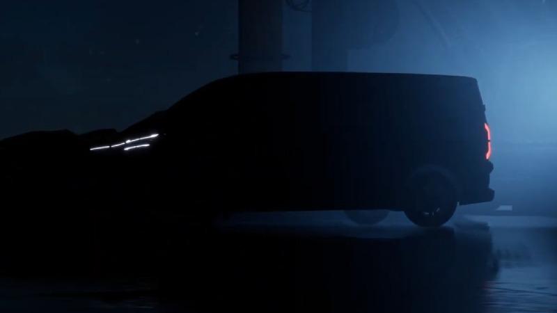 Ford-Transit-Custom-EV-Teaser-4.jpg