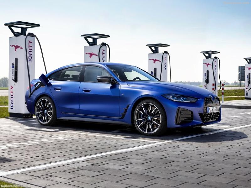 BMW-i4-2022-1024-06.jpg