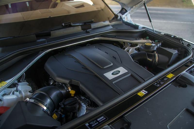 2022-land-rover-new-range-rover-carbuzz-981341.jpg
