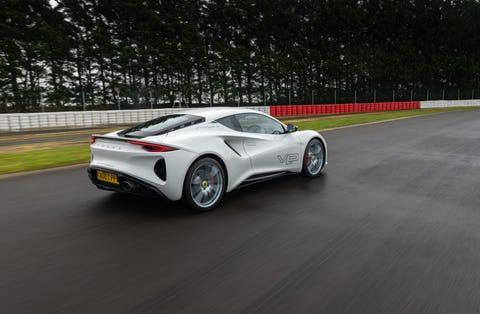 lotus-emira-vp-3166-1646664313.jpg
