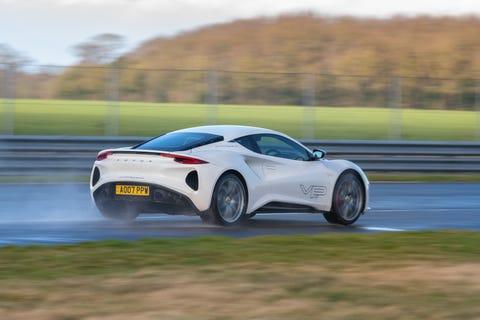 lotus-emira-vp-3379-1646664329.jpg