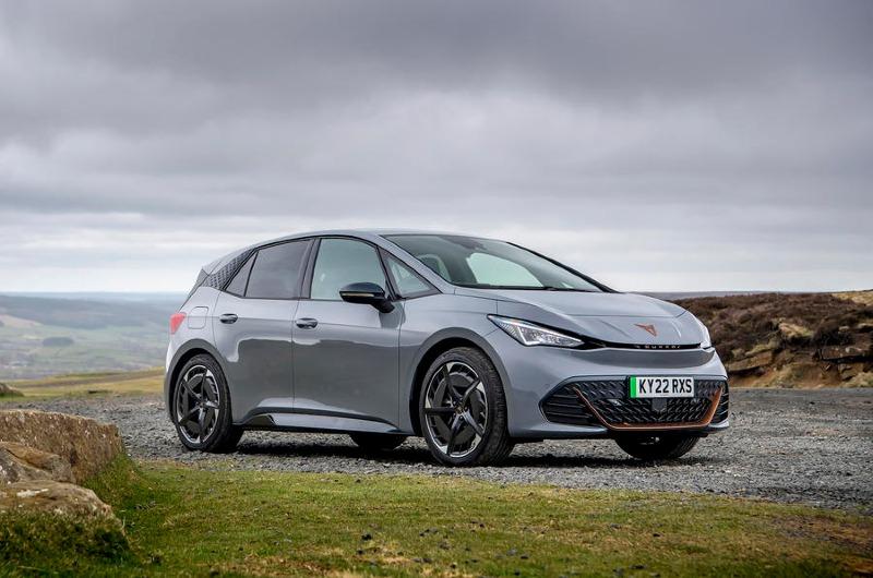 9_cupra_born_58kwh_front_static.jpg