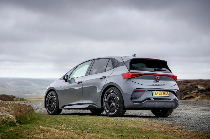 10_cupra_born_58kwh_rear_static.jpg