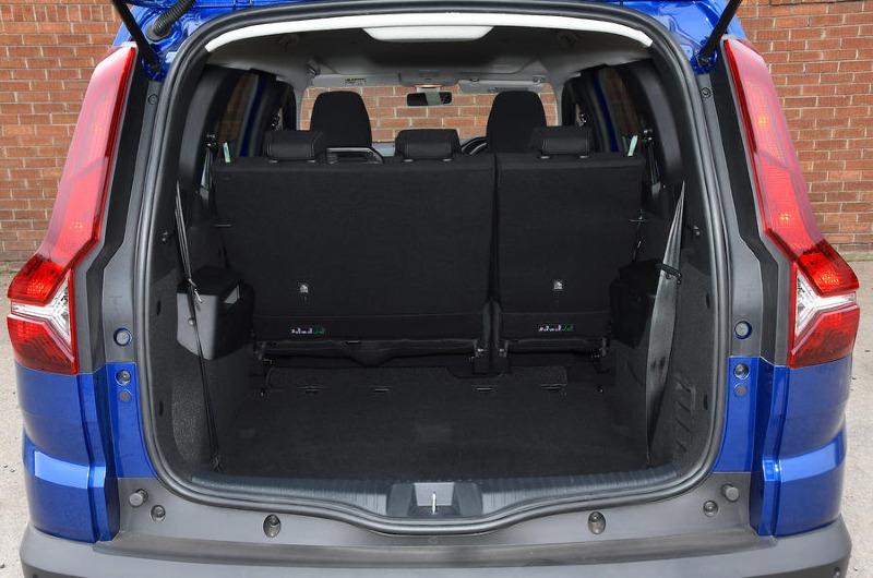 12-dacia-jogger-road-test-2022-boot.jpg