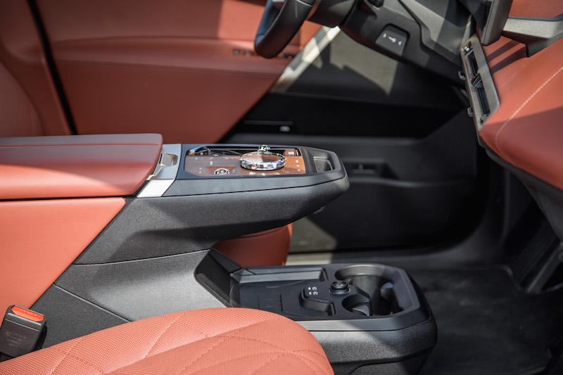 ix-center-console.jpg