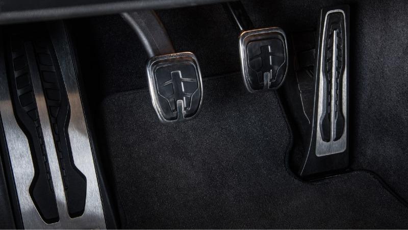 BMW m4 manual-5.jpg