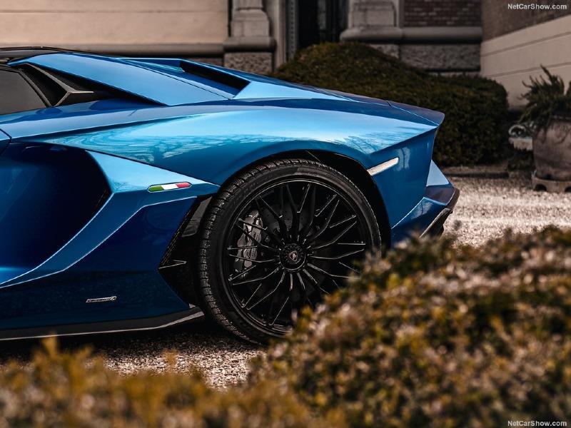Lamborghini-Aventador_LP780-4_Ultimae_Roadster-2022-1024-43.jpg