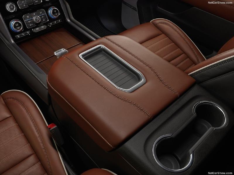GMC-Yukon_Denali_Ultimate-2023-1024-12.jpg