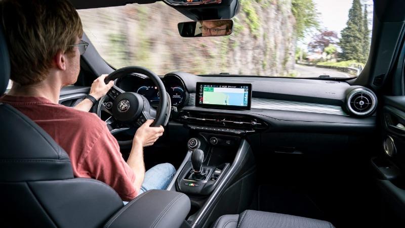 Alfa Romeo Tonale SUV 2022.jpg