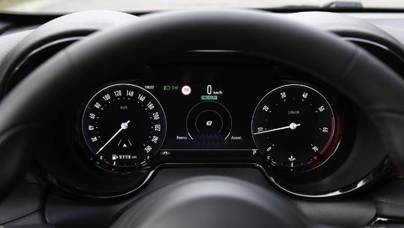 Alfa Romeo Tonale 2022 -9.jpg