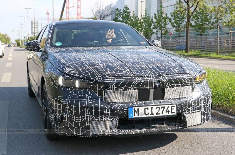 2024-BMW-i5-3.jpg