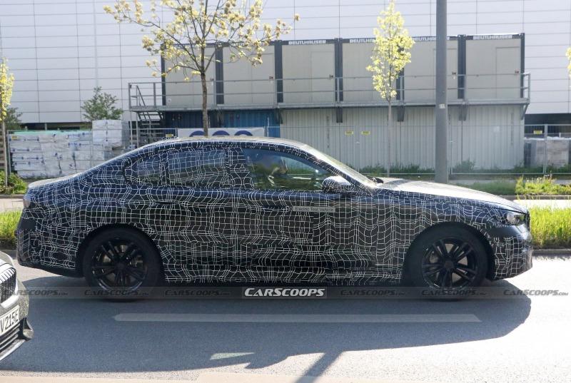 2024-BMW-i5-5.jpg