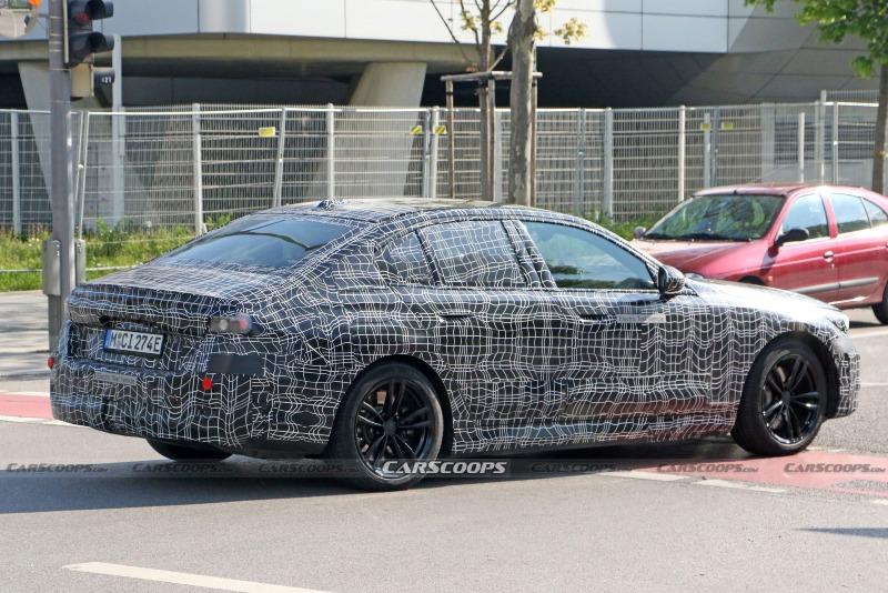 2024-BMW-i5-15.jpg