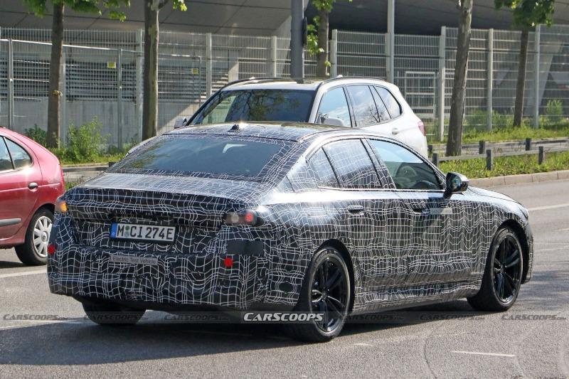 2024-BMW-i5-16.jpg