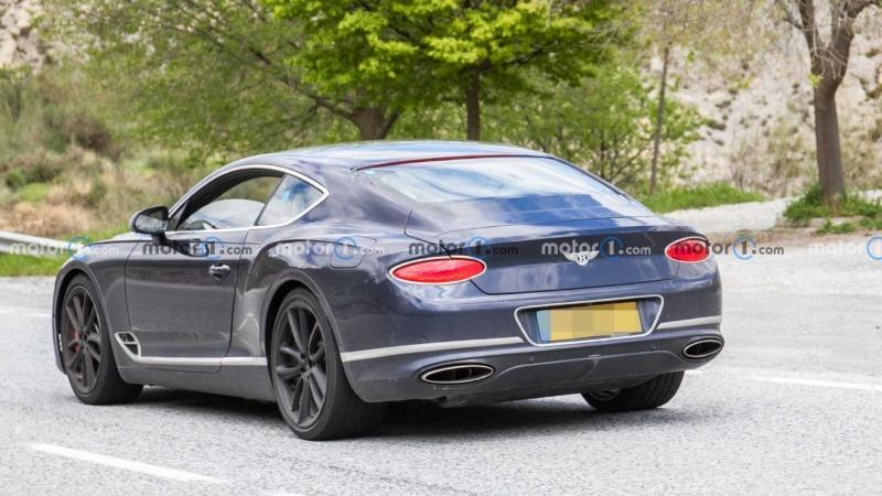 bentley-continental-phev-spy-photos-back-corner.jpg