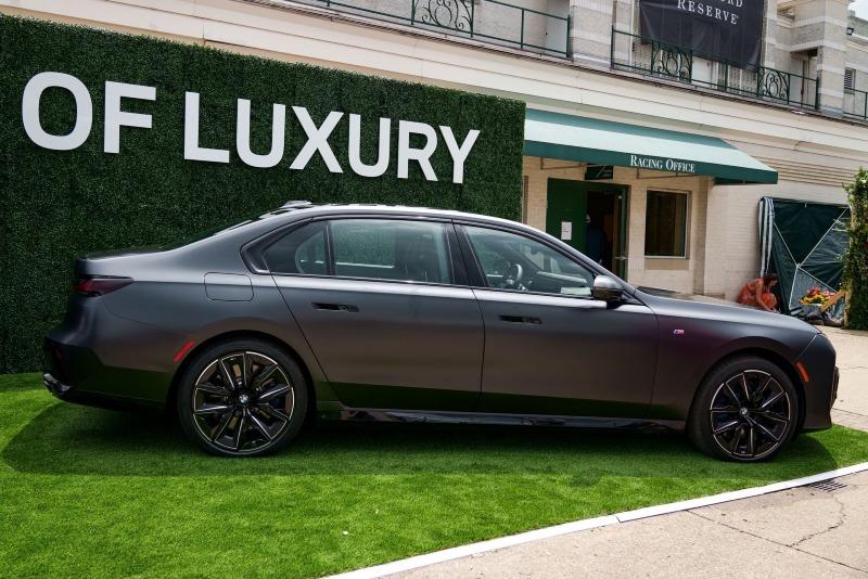 bmw-i7-7-series-07-1.jpg