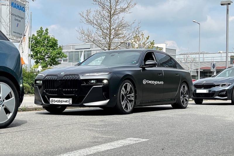 2023-BMW-i7-Schwarz-M-Sport-Pro-live-1536x1024.jpg