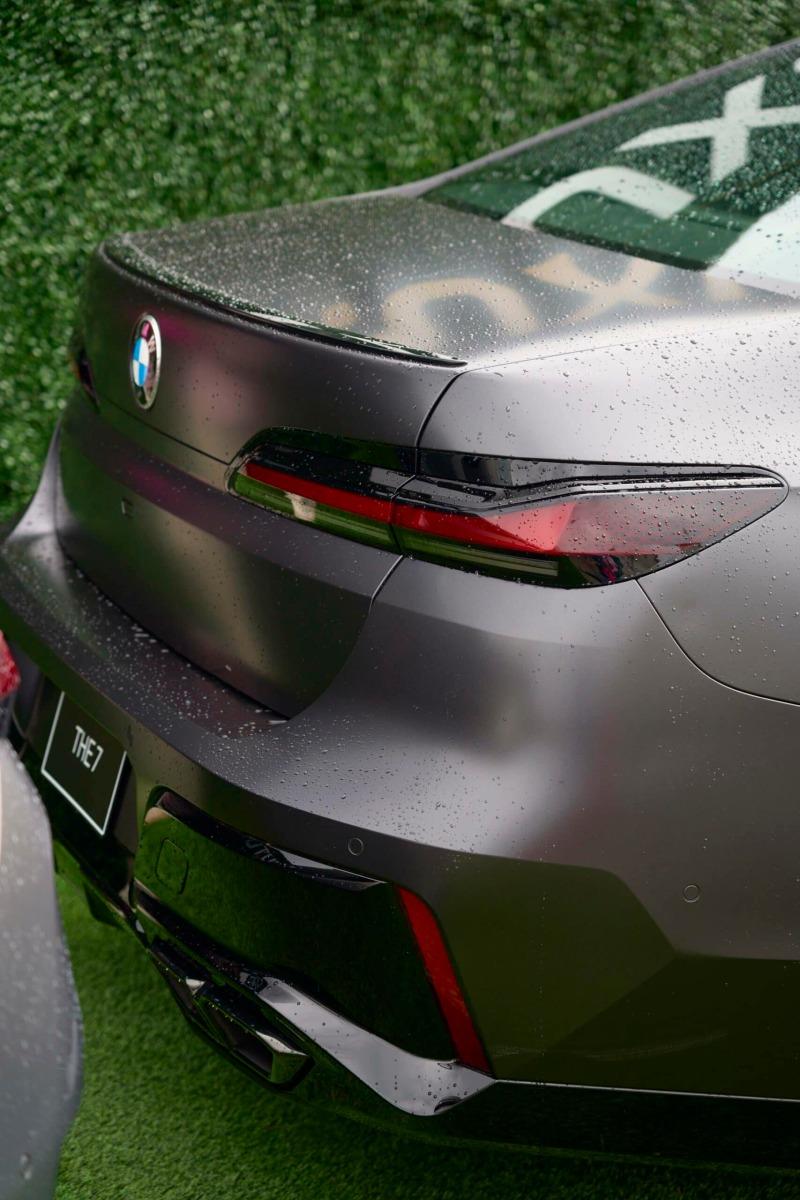 bmw-i7-7-series-16-scaled.jpg