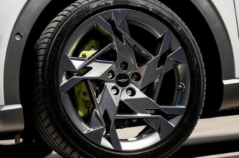 009-genesis-gv60-wheel-2022.jpg