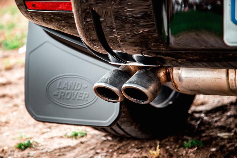 defender-v8-exhaust.jpg