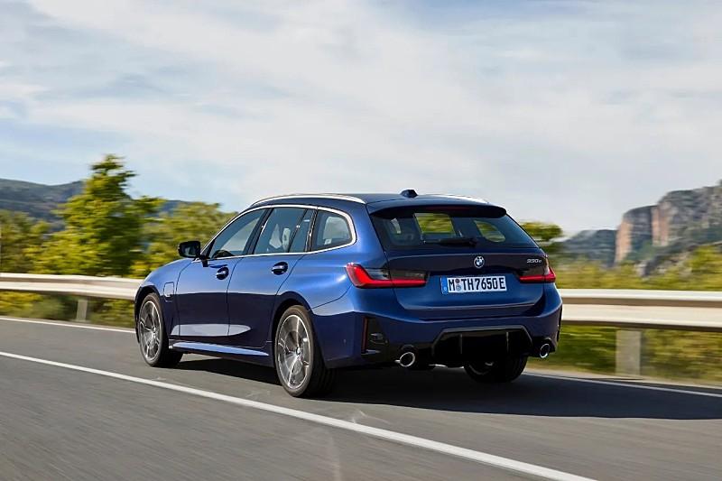P90462513＿lowRes＿the－new－bmw－330e－tou.jpg