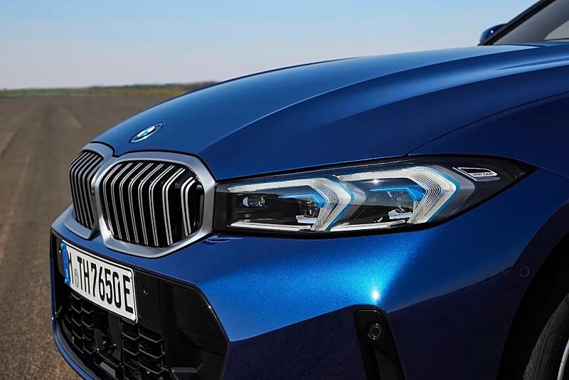 P90462551＿lowRes＿the－new－bmw－330e－tou.jpg
