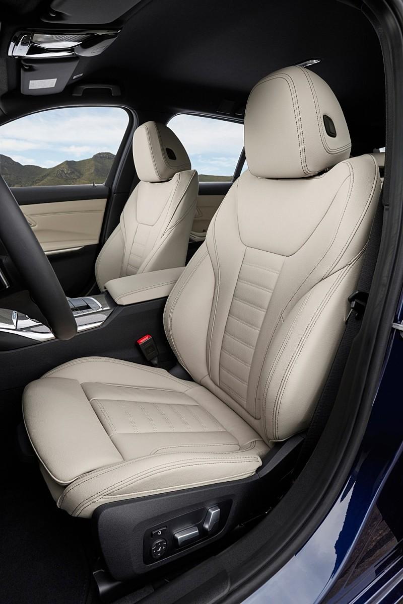 P90462560＿lowRes＿the－new－bmw－330e－tou.jpg