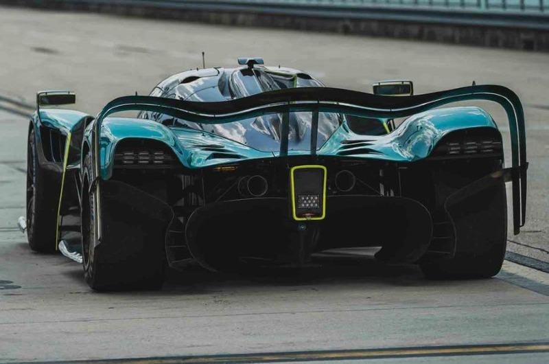 5-aston-martin-valkyrie-amr-pro.jpg