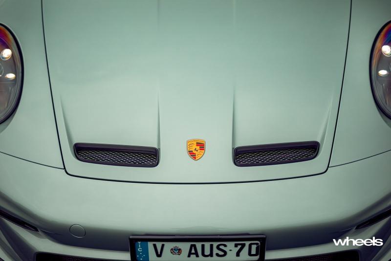 2022_Porsche_911_GT3_Touring_70_years_Porsche_Australia_Edition_Australia_details_front_bonnet_grille_ABrook.jpg